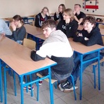 uczniowie klas III LO- grupa języka francuskiego